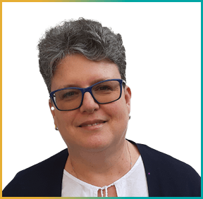 Dr. Eszter Salamon